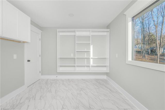 2795 Caraway Lane, Winston-salem, NC 27103