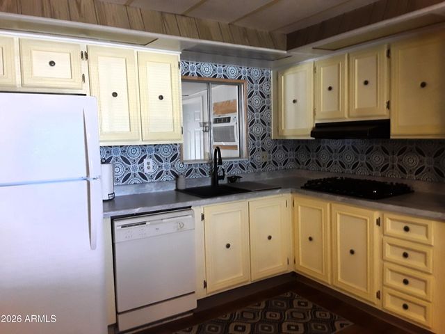 10701 N 99th Avenue 207, Peoria, AZ 85345