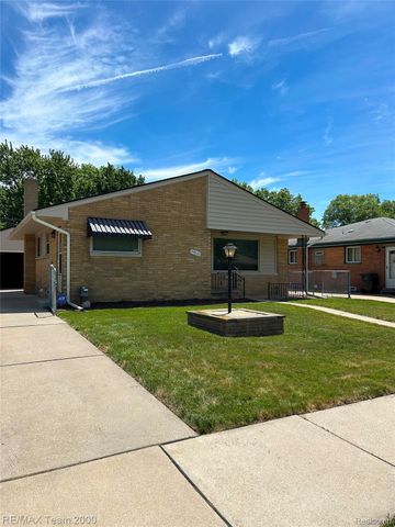 24820 CULVER Street, St. Clair Shores, MI 48080