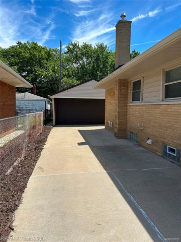 24820 CULVER Street, St. Clair Shores, MI 48080