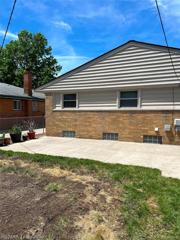 24820 CULVER Street, St. Clair Shores, MI 48080