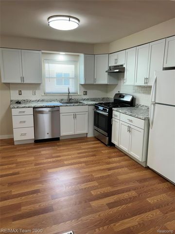 24820 CULVER Street, St. Clair Shores, MI 48080