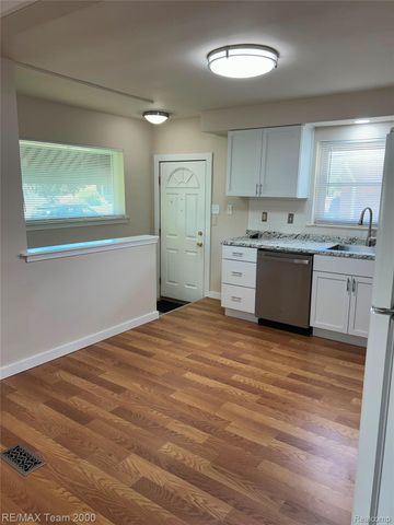 24820 CULVER Street, St. Clair Shores, MI 48080
