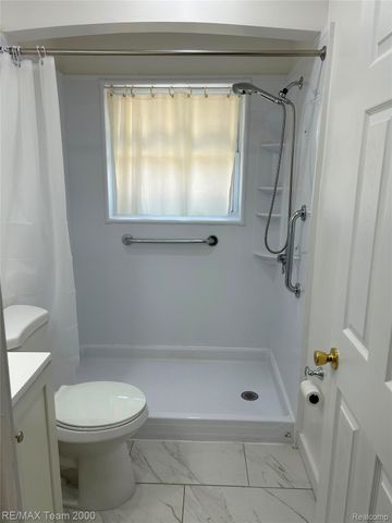 24820 CULVER Street, St. Clair Shores, MI 48080