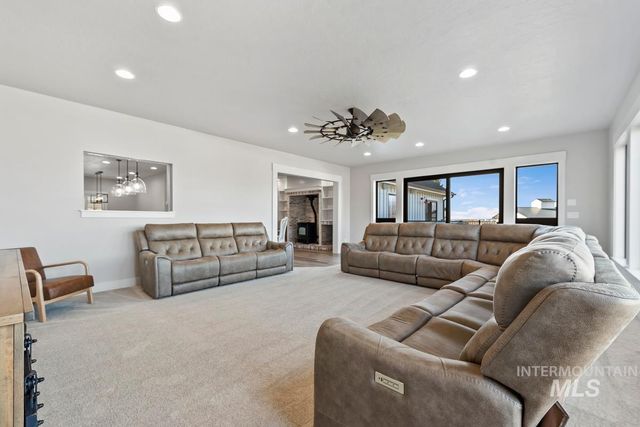 994 Walker Trail, Emmett, ID 83617