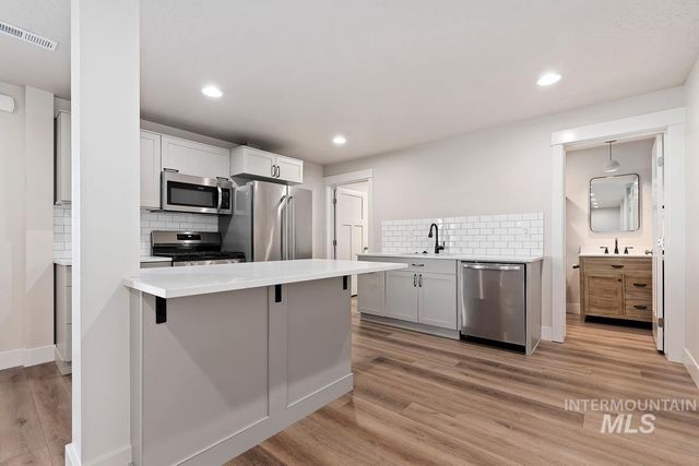 994 Walker Trail, Emmett, ID 83617