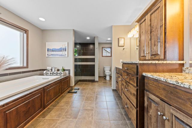 3339 Sunray Court SW, Prior Lake, MN 55372