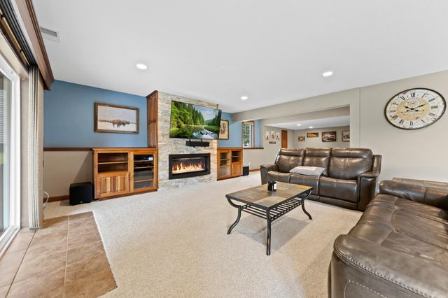 3339 Sunray Court SW, Prior Lake, MN 55372