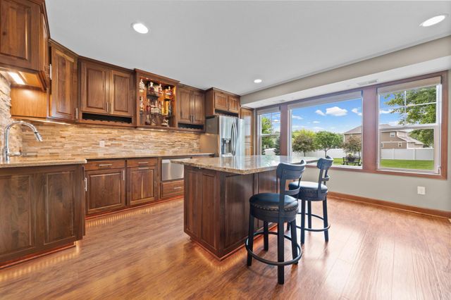 3339 Sunray Court SW, Prior Lake, MN 55372