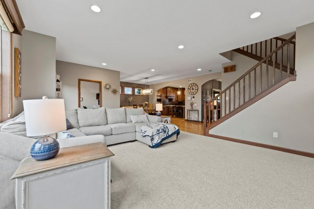 3339 Sunray Court SW, Prior Lake, MN 55372