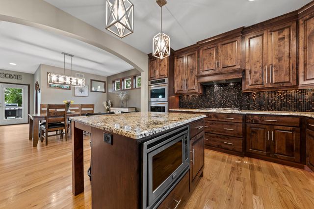 3339 Sunray Court SW, Prior Lake, MN 55372