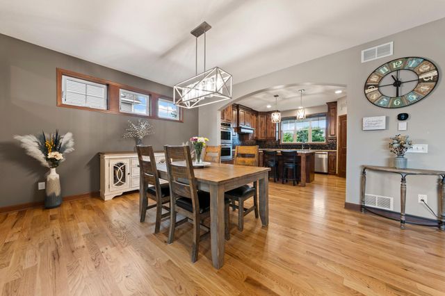 3339 Sunray Court SW, Prior Lake, MN 55372