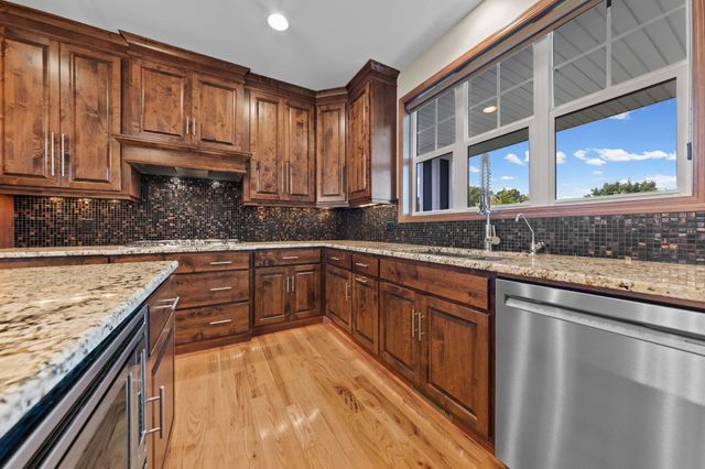 3339 Sunray Court SW, Prior Lake, MN 55372