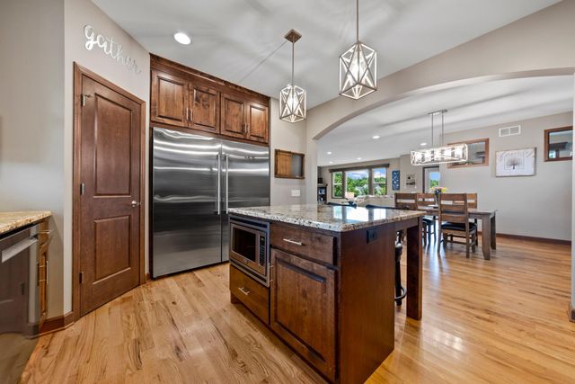 3339 Sunray Court SW, Prior Lake, MN 55372