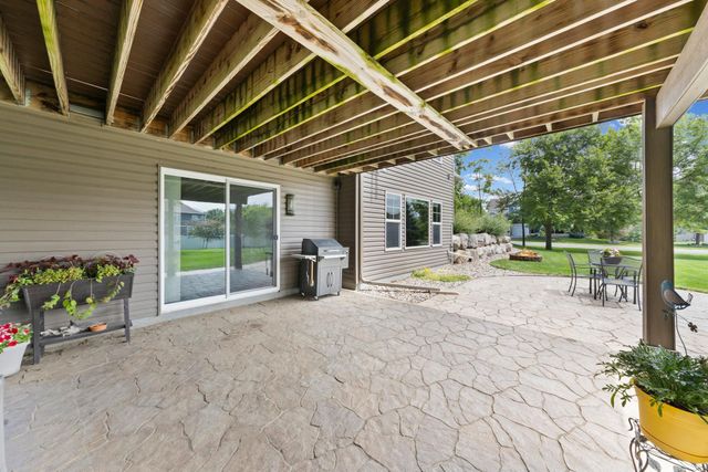 3339 Sunray Court SW, Prior Lake, MN 55372