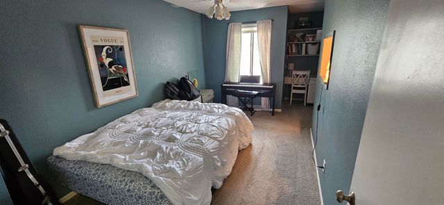 4222 Kris Line Drive, Waterloo, IA 50701