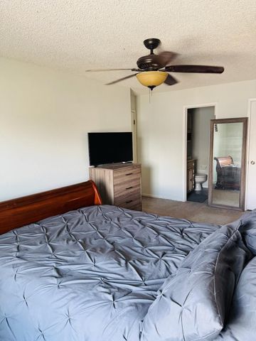 4222 Kris Line Drive, Waterloo, IA 50701
