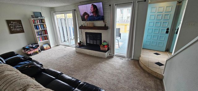 4222 Kris Line Drive, Waterloo, IA 50701
