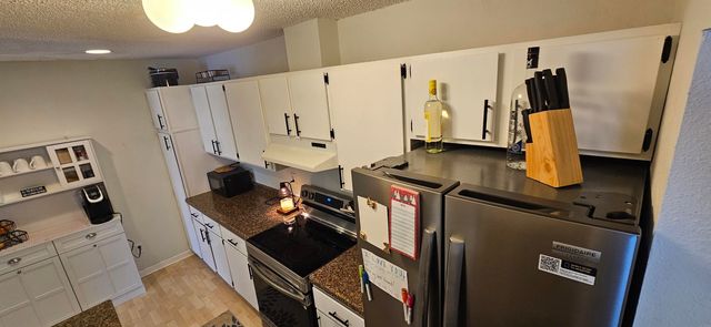 4222 Kris Line Drive, Waterloo, IA 50701