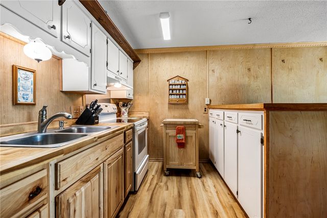 87 Rivercliff Road, Rogers, AR 72756
