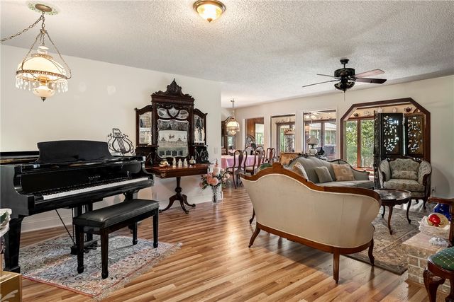 87 Rivercliff Road, Rogers, AR 72756