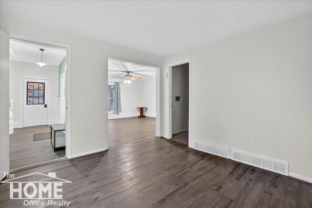 218 S Oak Street, Owosso, MI 48867