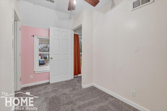 218 S Oak Street, Owosso, MI 48867