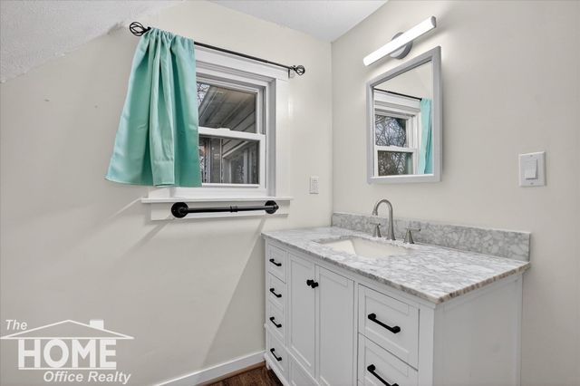 218 S Oak Street, Owosso, MI 48867