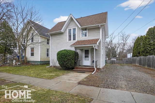 218 S Oak Street, Owosso, MI 48867