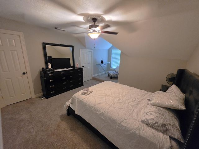 202 Lakeland Circle, Rosharon, TX 77583