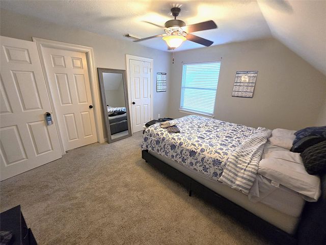 202 Lakeland Circle, Rosharon, TX 77583