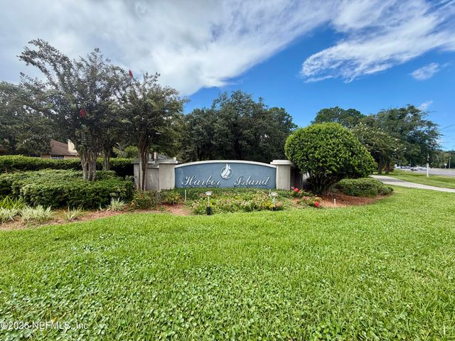 1976 HARBOR ISLAND Drive, Fleming Island, FL 32003