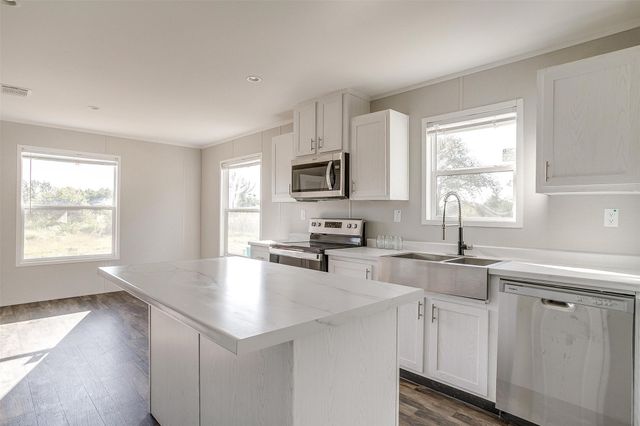 4417 County Road 423, Grandview, TX 76050
