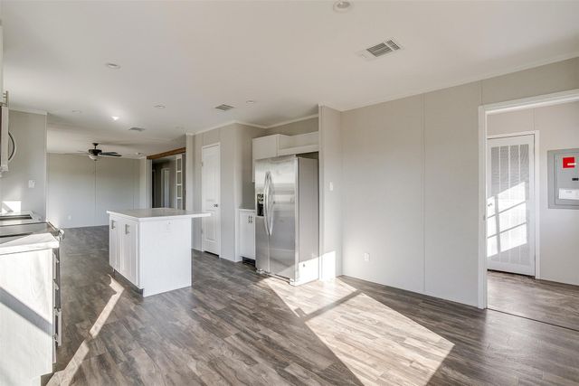4417 County Road 423, Grandview, TX 76050