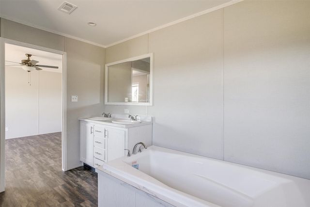 4417 County Road 423, Grandview, TX 76050