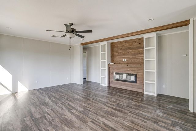 4417 County Road 423, Grandview, TX 76050