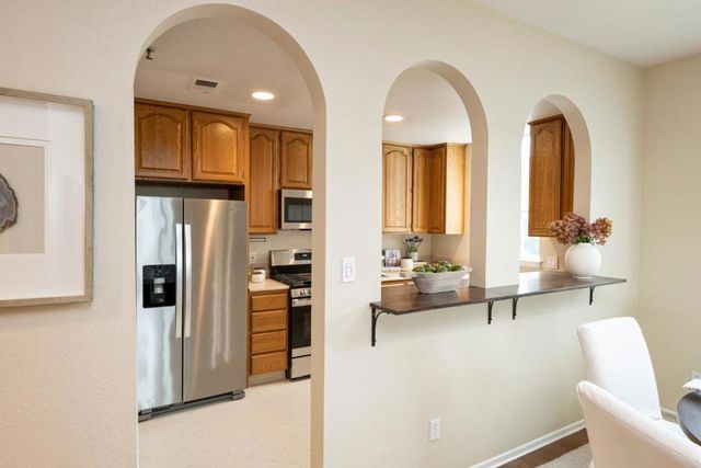 30 Lorton Avenue 302, Burlingame, CA 94010