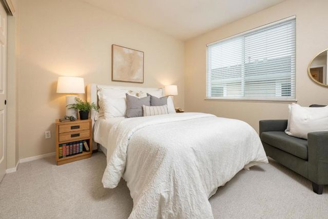 30 Lorton Avenue 302, Burlingame, CA 94010