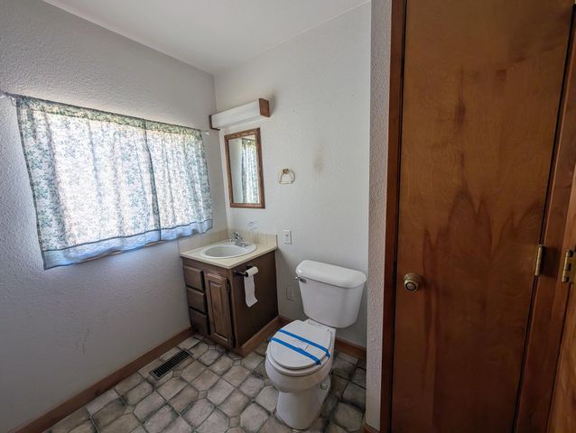1981 Harriman Avenue, Klamath Falls, OR 97601