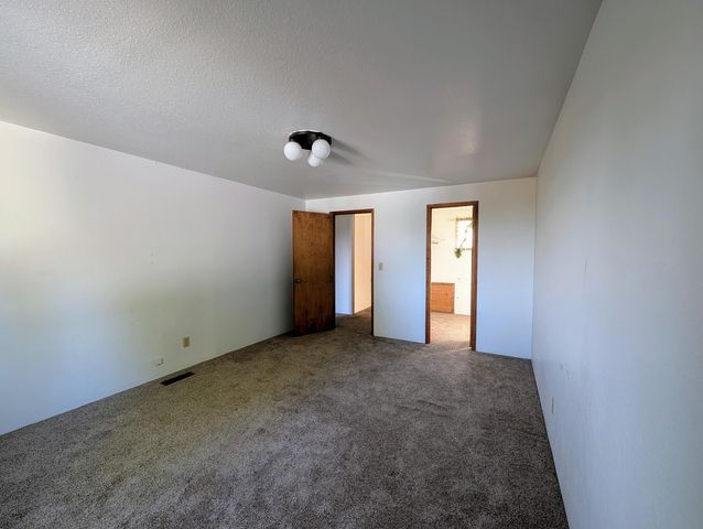 1981 Harriman Avenue, Klamath Falls, OR 97601