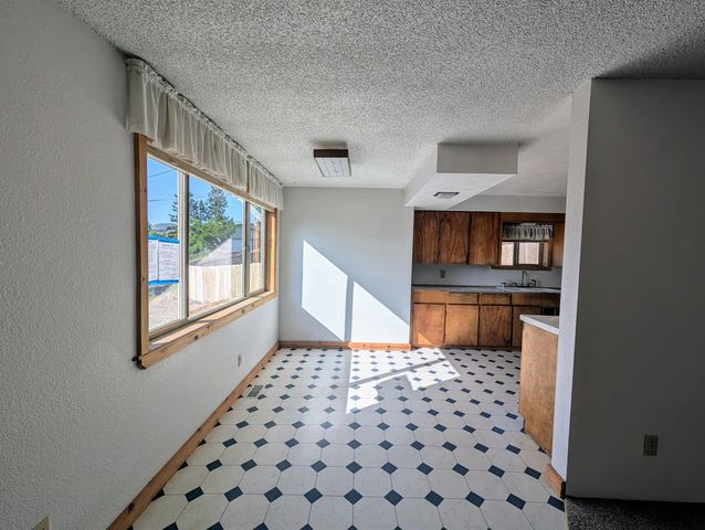 1981 Harriman Avenue, Klamath Falls, OR 97601