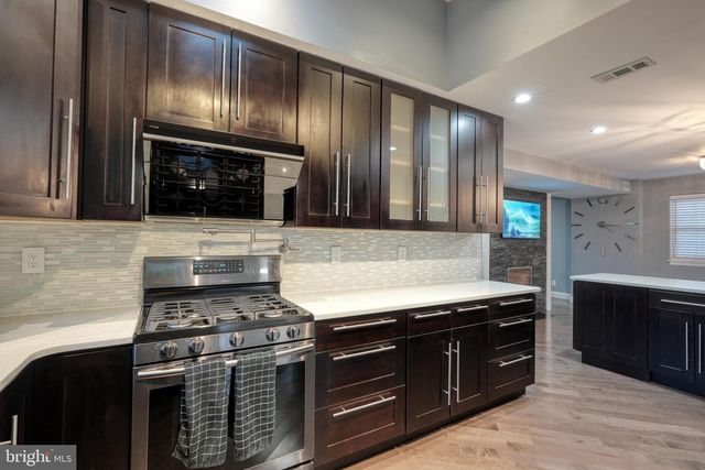 9502 HILSPACH ST, Philadelphia, PA 19115