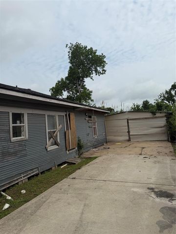 8607 Farqueson Street, Houston, TX 77029