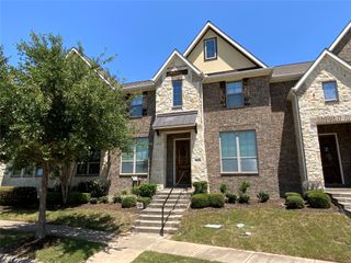 10534 Tenneyson Ridge Drive, Irving, TX 75063
