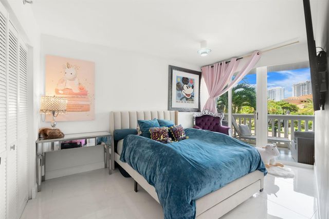 1000 E Island Boulevard 305, Aventura, FL 33160