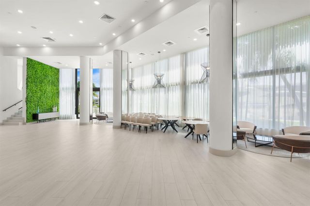 1000 E Island Boulevard 305, Aventura, FL 33160