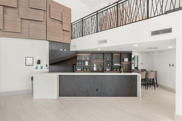1000 E Island Boulevard 305, Aventura, FL 33160