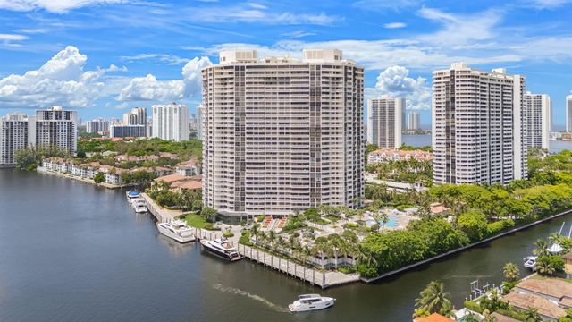 1000 E Island Boulevard 305, Aventura, FL 33160