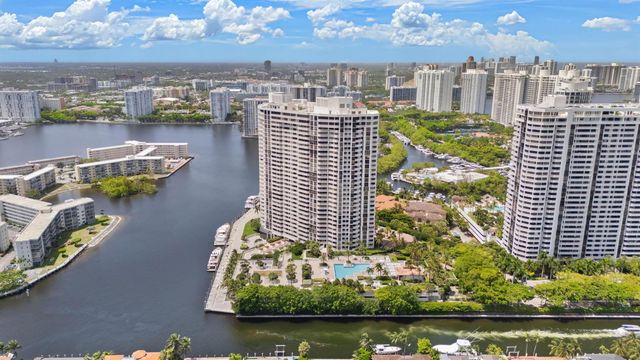 1000 E Island Boulevard 305, Aventura, FL 33160