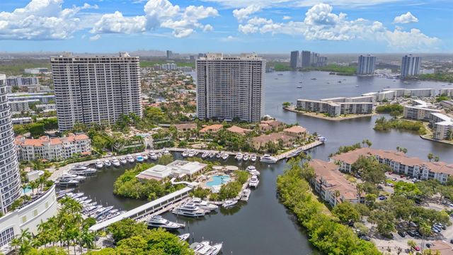 1000 E Island Boulevard 305, Aventura, FL 33160